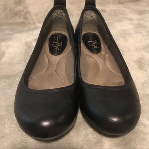 Women’s black flats size 8.5 Vintage 7 Eight